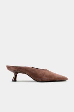 Suedesuede pointed gala mule